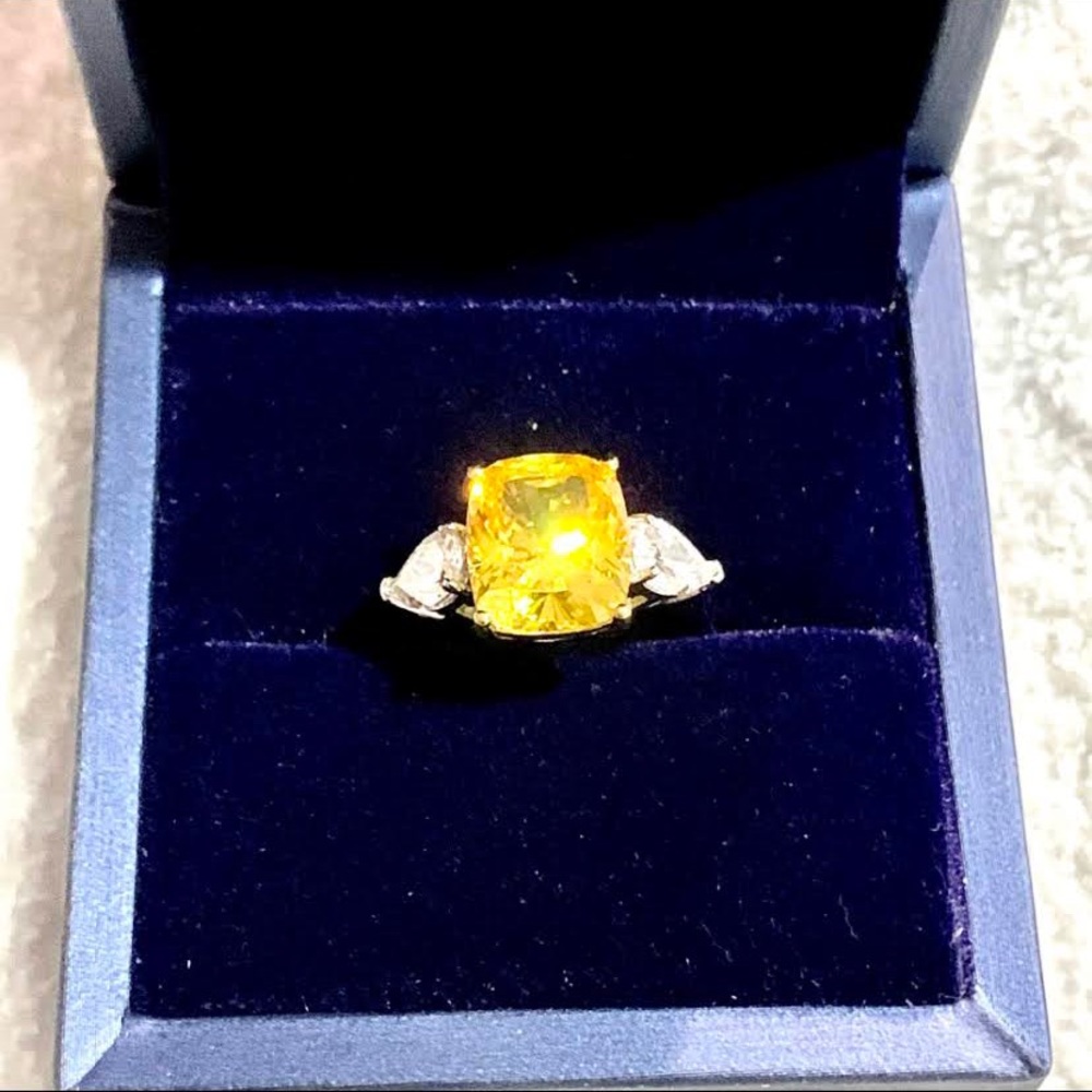 Yvonne 13 ct. t.w. Radiant Cut Yellow Canary & Trillion Cut White Ring - Picture 11 of 17